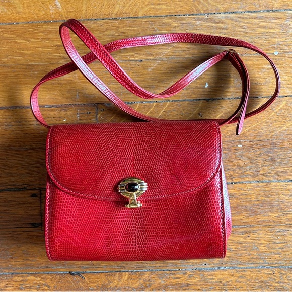 Vintage Gucci red reptile leather shoulder bag. Excellent condition. - Picture 3 of 8